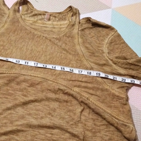 Free People Zenith High Low Thumbhole Top size S - Picture 7 of 12